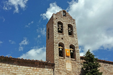 Fototapeta na wymiar Iglesia parroquial de Castellar de n'Hug, Cataluña (España)