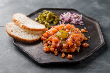 Salmon tartare