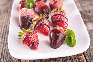 strawberry with chocolate dip