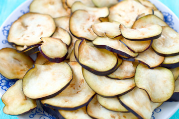Rohe Auberginenchips