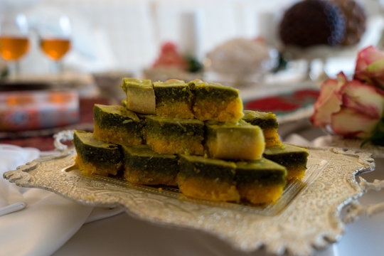 Iranian Sofreh Aghd Baklava Shirini