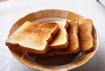 Toaster Bread slices serve on chinese pattern plate l