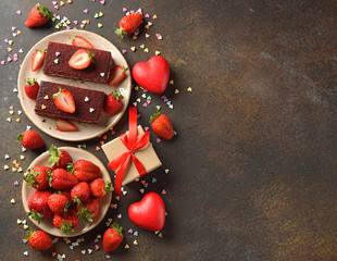 Obraz na płótnie Canvas Red velvet cake with strawberries