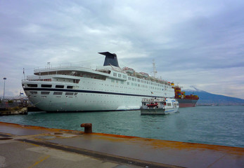 70 951 Kreuzfahrtschiff Fototapeten Leinwandbilder Und Aufkleber Wallsheaven