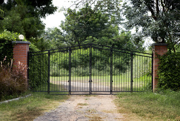 steel giant gate locked fense