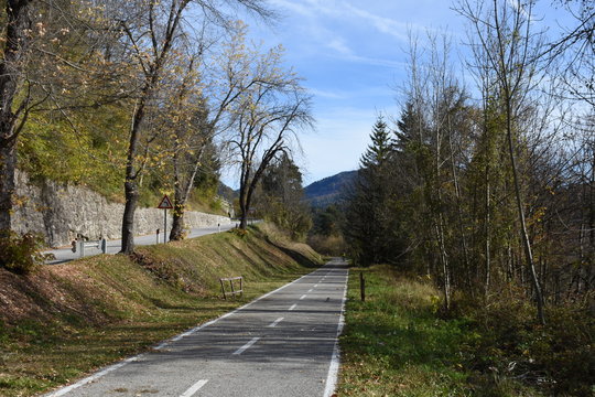 Kanaltal, Tarvis, Tarvisio, Udine, Friaul, Julisch-Venetien, Bahnhof, Lost Places, Lost, lostplaces, vergessen, aufgelassen, stillgelegt, verfallen, Bahntrasse, Radweg, Kilometerstein