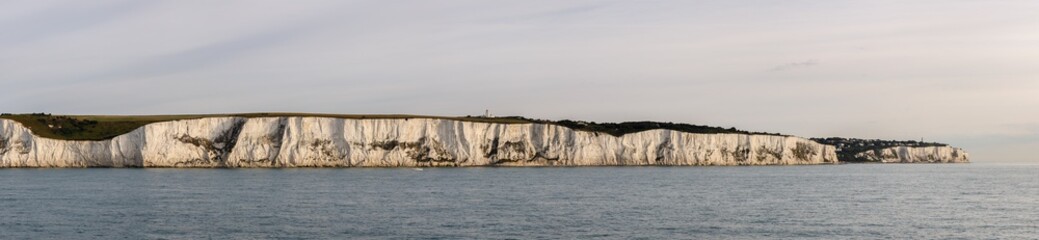 Fototapeta na wymiar Die Kreidefelsen vor Dover