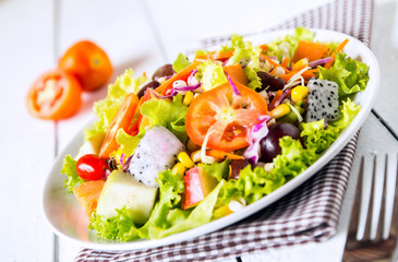 mix fruit and vegetable salad