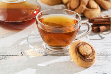 Cinnamon cookies with tea
