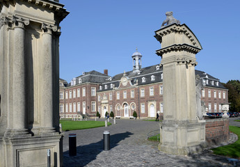 Fototapeta na wymiar Portal zum Innenhof von Schloss Nordkirchen
