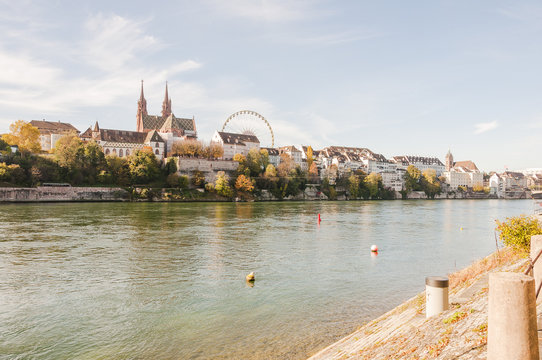 Basel, Stadt, Altstadt, Grossbasel, M&uuml;nster, Kirche,  Pfalz, Rhein, Rheinufer, Kleinbasel, Herbst, Altstadth&auml;user, Herbstmesse, Schweiz