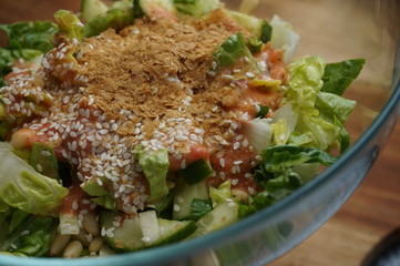 Veganer Gurken Pesto Salat