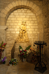 Obraz premium Small altar in the cathedral in Reims