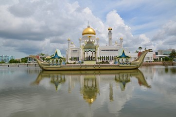 ブルネイ・ダルエスサラーム　バンダルスリブガワン　カンポン・アイール　水上集落　Negara Brunei Darussalam　Bandar Seri Begawan　Kampong Ayer - 178377226
