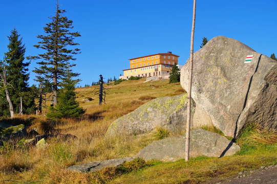Peterbaude im Riesengebirge - Petrova bouda Mountain hut in Giant  Mountains