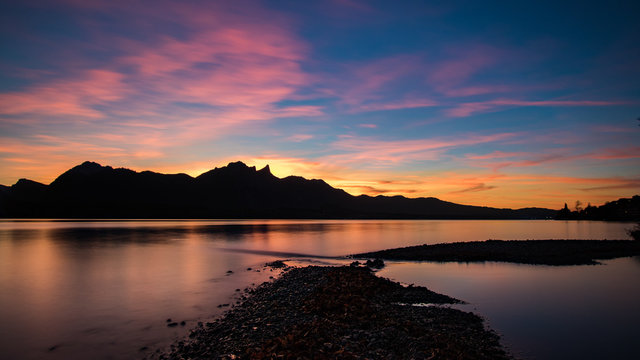Thunersee mit abendr&ouml;te