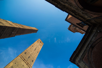 BOLOGNA, ITALY - October, 2017: Two famous falling towers Asinelli and Garisenda in the morning, Bologna, Emilia-Romagna, Italy © F8  \ Suport Ukraine