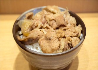 豚丼