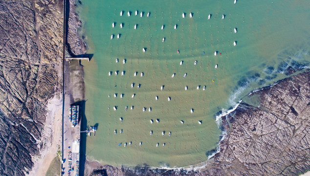 Photographie &agrave; la verticale du port de Saint Gildas, &agrave; Prefailles