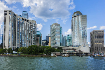 Fototapeta premium The beautiful Toronto's skyline over lake. Urban architecture. Ontario, Canada.