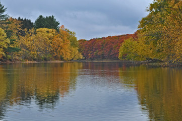 Fototapeta na wymiar Autumn Colors on Allegheny River 5