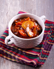 Vegetable stew with sauce