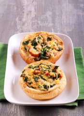 Buns filled with spinach, chicken, cheese
