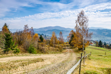 Obraz premium Ukrainian Carpathian Mountains in the autumn season