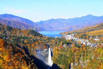 日光　華厳の滝　中禅寺湖と紅葉