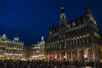 Fototapeta na wymiar View of the Grand Place at night in Brussels, Belgium
