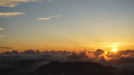 北アルプス槍ヶ岳登山、槍ヶ岳山荘まえから見る夕日