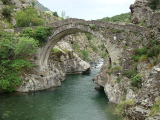 Fototapeta na wymiar Pont génois d'Asco - Corse