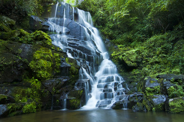 Fototapeta premium Eastatoe Waterfall 