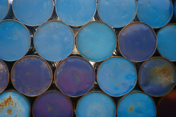 青いドラム缶