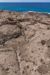 Schroffe Felsen am Atlantischen Ozean