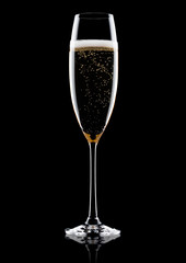 Champagne glass with bubbles with reflection