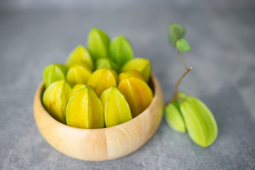 starfruit in basket