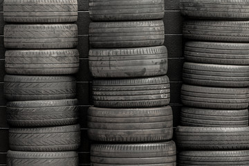 Used Rubber Tyre Stacks
