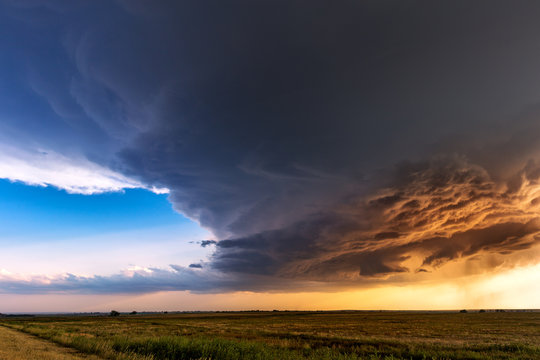 Supercell thunderstorm at sunset