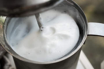 make Milk froth for late art