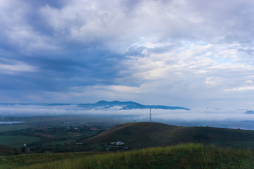 Fototapeta na wymiar Morning fog in the mountains