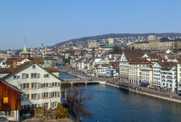 Fototapeta na wymiar Limmat river in Zurich, Switzerland