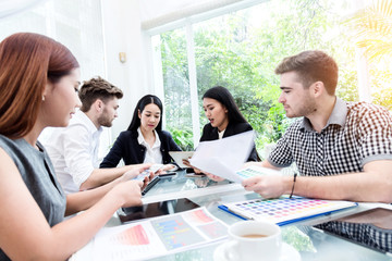 Fototapeta premium business conference presentation with team training flipchart office