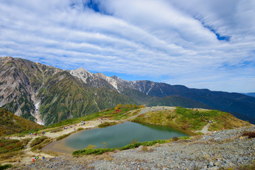Naklejka premium 長野 北アルプス 白馬三山と八方池 秋