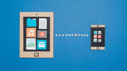 Data sync on cardboard devices