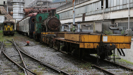 Antiguo tren oxidado