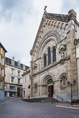 Fototapeta na wymiar The Saint Laurent Church in the old town of Aubenas