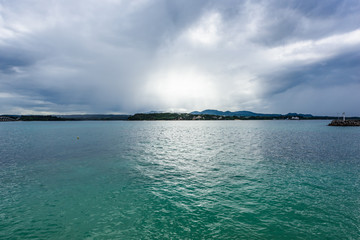 Fototapeta premium 古宇利島から眺める海