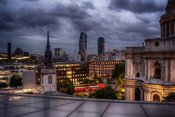 London, the United Kingdom: St. Pauls Cathedral and aerial night view of the city 