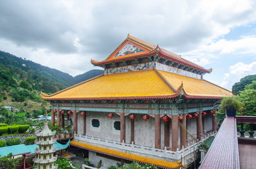 One of the most famous Temple located in Penang, Malaysia called 'Kek Lok Si'. In English we called it 'Peace Temple'. The construction start since 1890. It's a trademark of Penang Island.